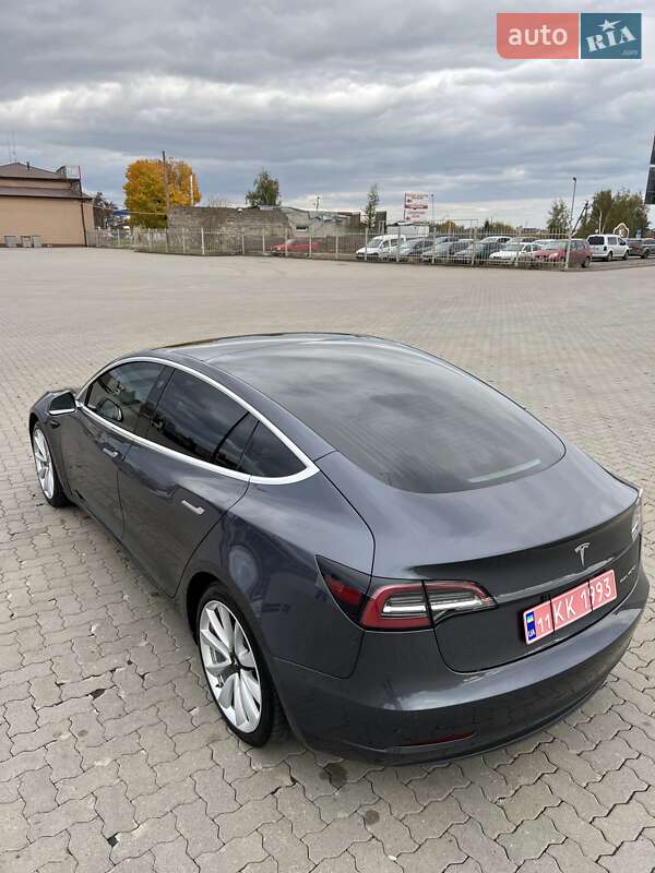 Седан Tesla Model 3 2019 в Сарнах фото 13 Седан Tesla Model 3 2019 в Сарнах