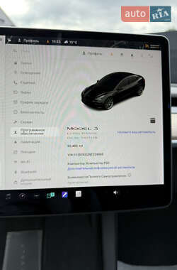 Седан Tesla Model 3 2022 в 