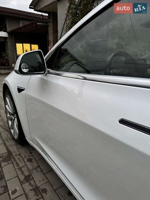 Седан Tesla Model 3 2018 в Рівному