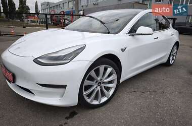 Седан Tesla Model 3 2019 в 