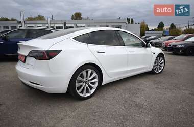 Седан Tesla Model 3 2019 в 