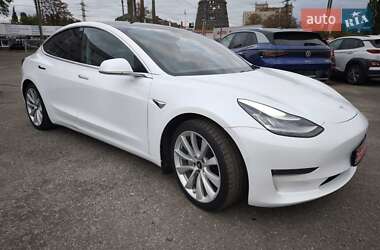 Седан Tesla Model 3 2019 в 