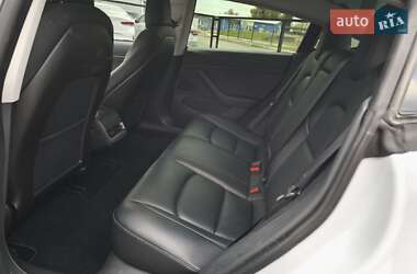 Седан Tesla Model 3 2019 в 