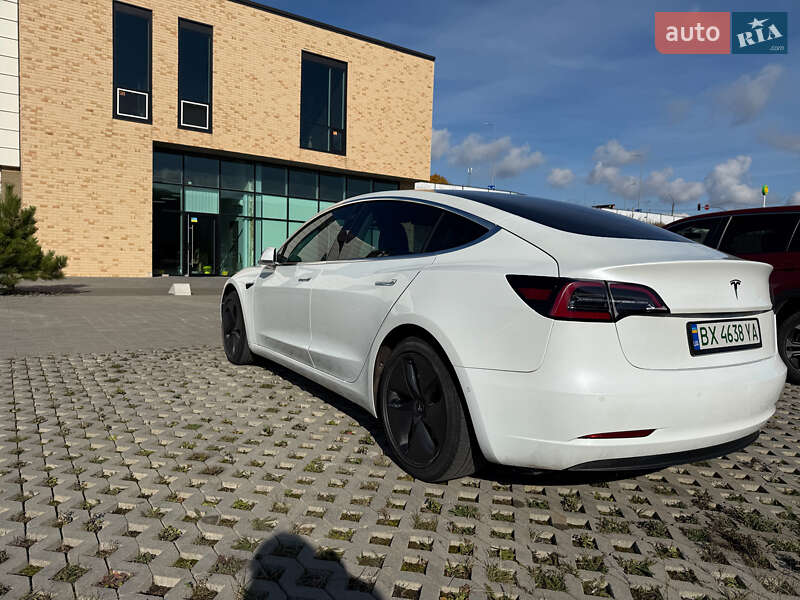 Седан Tesla Model 3 2019 в Хмельницком