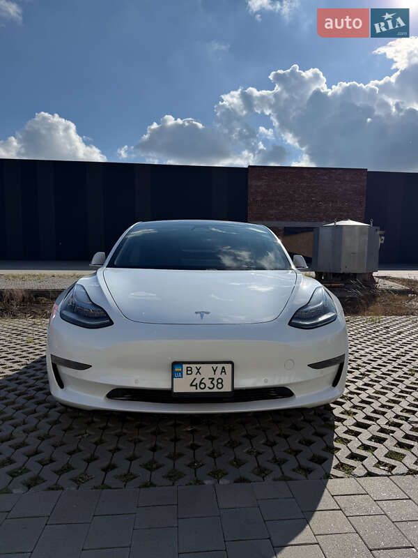 Седан Tesla Model 3 2019 в Хмельницком