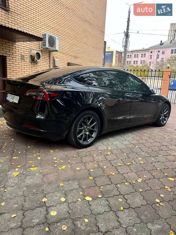 Седан Tesla Model 3 2023 в Харькове