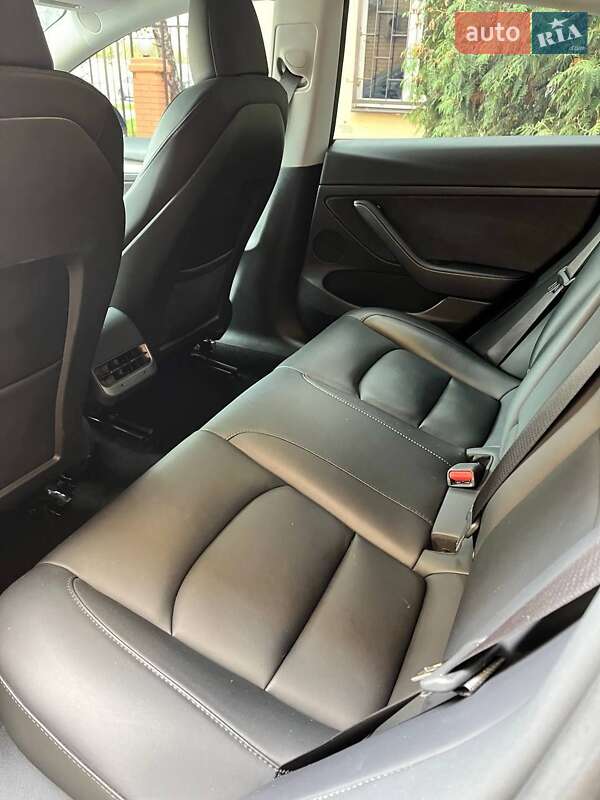 Седан Tesla Model 3 2023 в Харькове