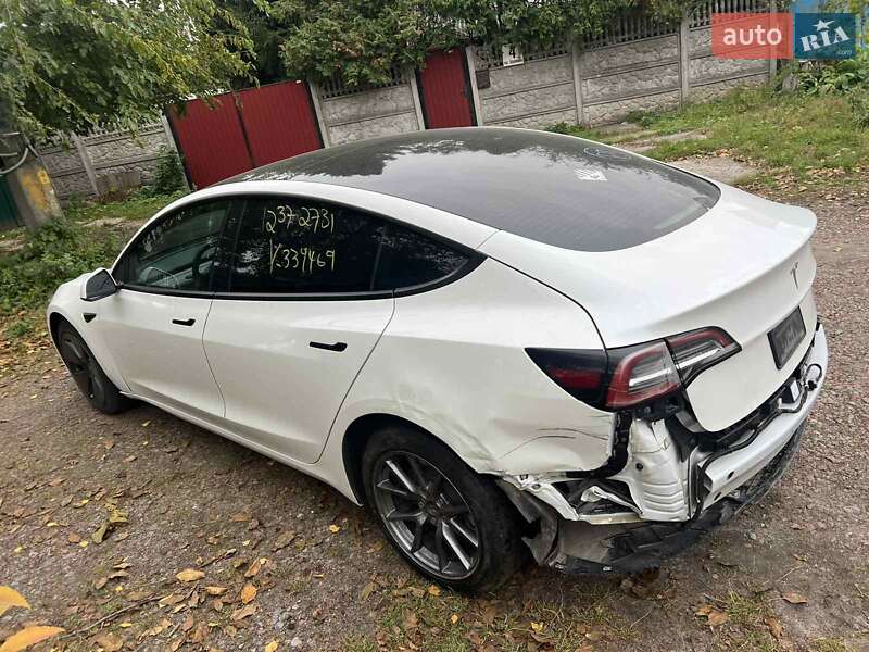 Седан Tesla Model 3 2022 в Києві