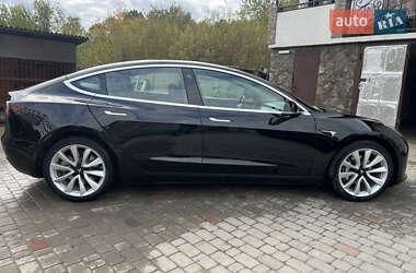 Седан Tesla Model 3 2019 в 