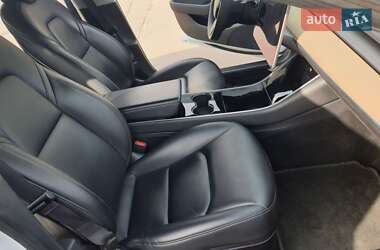 Седан Tesla Model 3 2019 в 