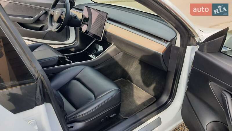 Седан Tesla Model 3 2019 в Івано-Франківську фото 11 Седан Tesla Model 3 2019 в Івано-Франківську