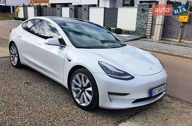 Седан Tesla Model 3 2019 в 