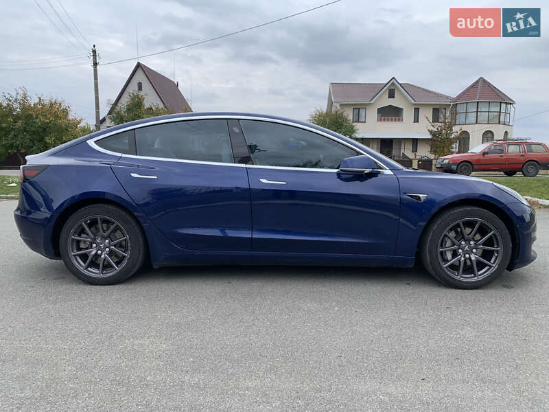 Седан Tesla Model 3 2019 в Барышевке