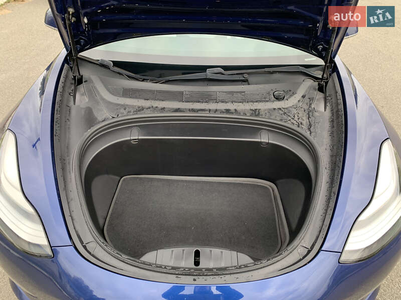 Седан Tesla Model 3 2019 в Барышевке