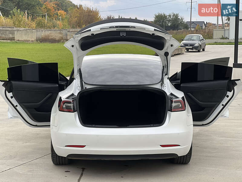 Седан Tesla Model 3 2021 в Луцьку фото 26 Седан Tesla Model 3 2021 в Луцьку
