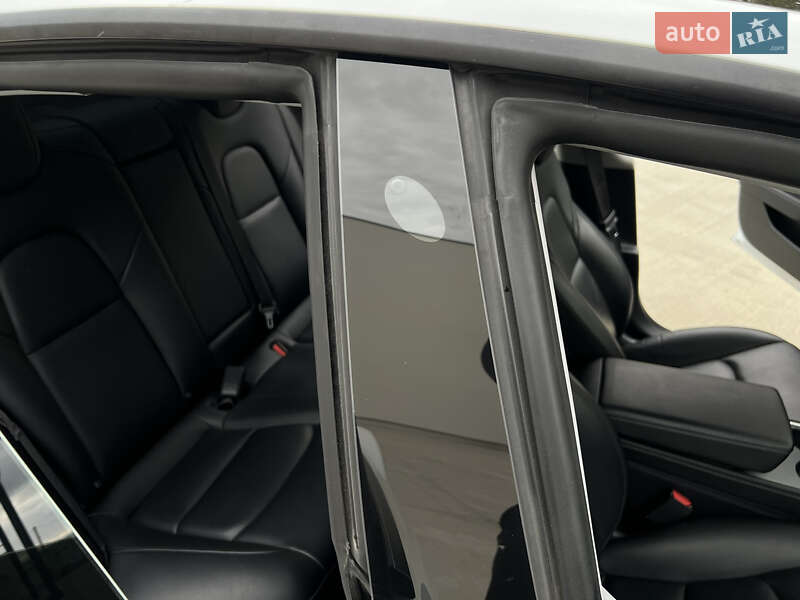 Седан Tesla Model 3 2021 в Луцьку фото 47 Седан Tesla Model 3 2021 в Луцьку