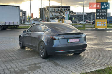 Седан Tesla Model 3 2020 в 