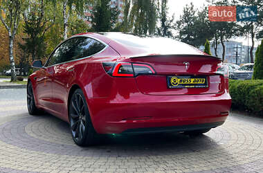 Седан Tesla Model 3 2019 в 