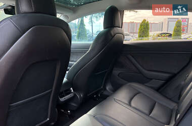Седан Tesla Model 3 2019 в 