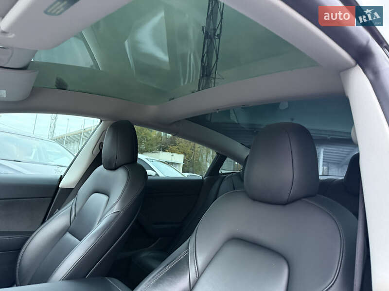Седан Tesla Model 3 2021 в Полтаве