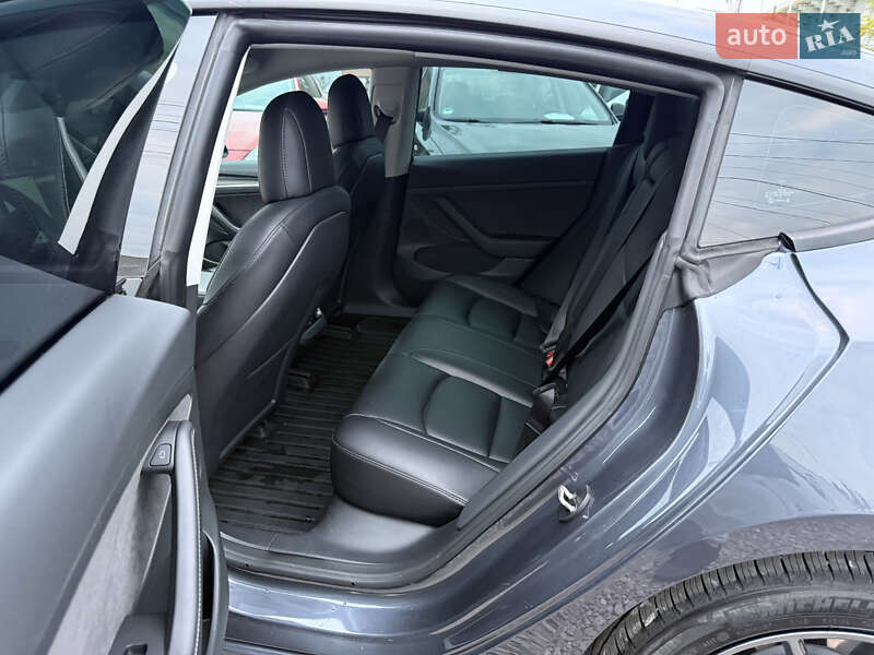 Седан Tesla Model 3 2021 в Полтаве