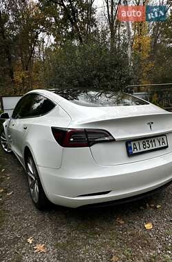 Седан Tesla Model 3 2019 в 