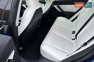 Седан Tesla Model 3 2020 в 