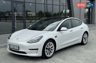 Седан Tesla Model 3 2021 в  фото 14 Седан Tesla Model 3 2021 в