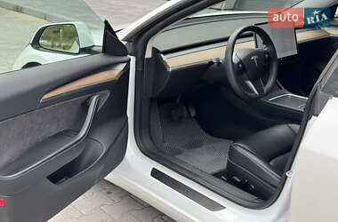 Седан Tesla Model 3 2021 в  фото 16 Седан Tesla Model 3 2021 в