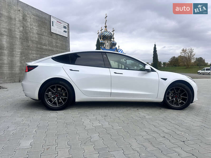 Седан Tesla Model 3 2020 в Черновцах фото 14 Седан Tesla Model 3 2020 в Черновцах