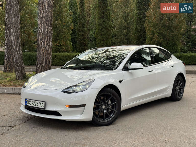 Tesla Model 3 2022