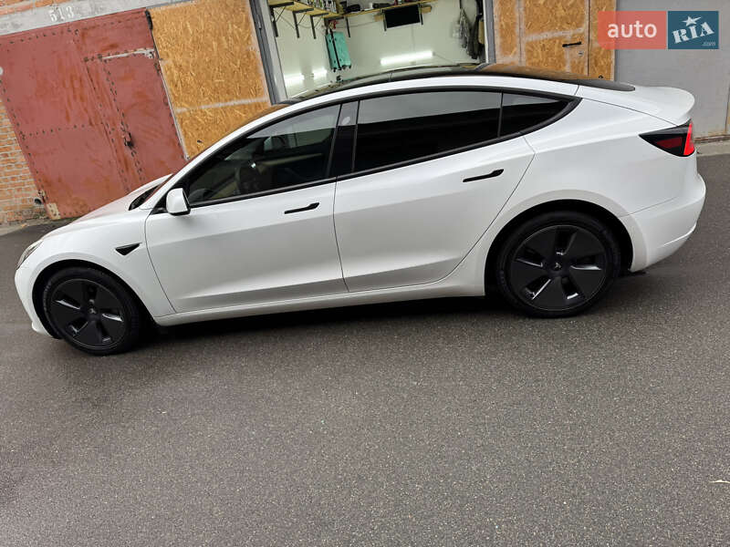 Седан Tesla Model 3 2021 в Киеве фото 11 Седан Tesla Model 3 2021 в Киеве