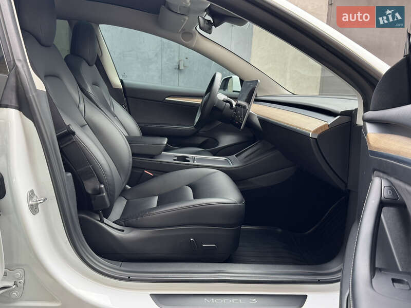 Седан Tesla Model 3 2021 в Киеве фото 16 Седан Tesla Model 3 2021 в Киеве