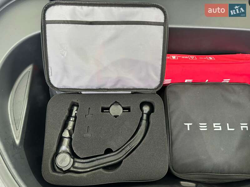Седан Tesla Model 3 2021 в Киеве фото 19 Седан Tesla Model 3 2021 в Киеве