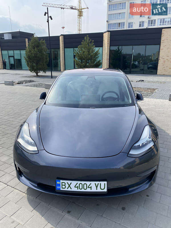 Седан Tesla Model 3 2019 в Хмельницком