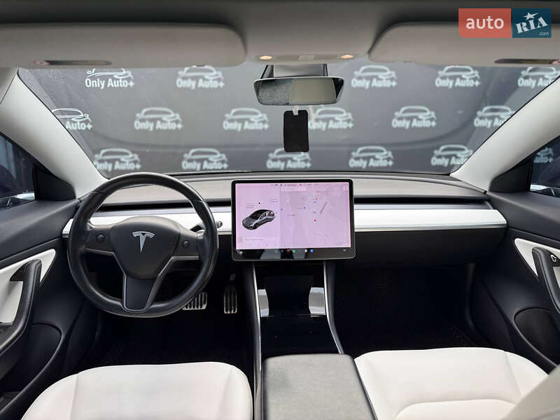 Седан Tesla Model 3 2019 в Хмельницком