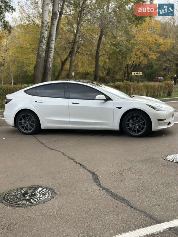 Седан Tesla Model 3 2022 в Чернігові фото 3 Седан Tesla Model 3 2022 в Чернігові