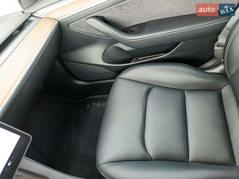 Седан Tesla Model 3 2021 в Киеве фото 11 Седан Tesla Model 3 2021 в Киеве