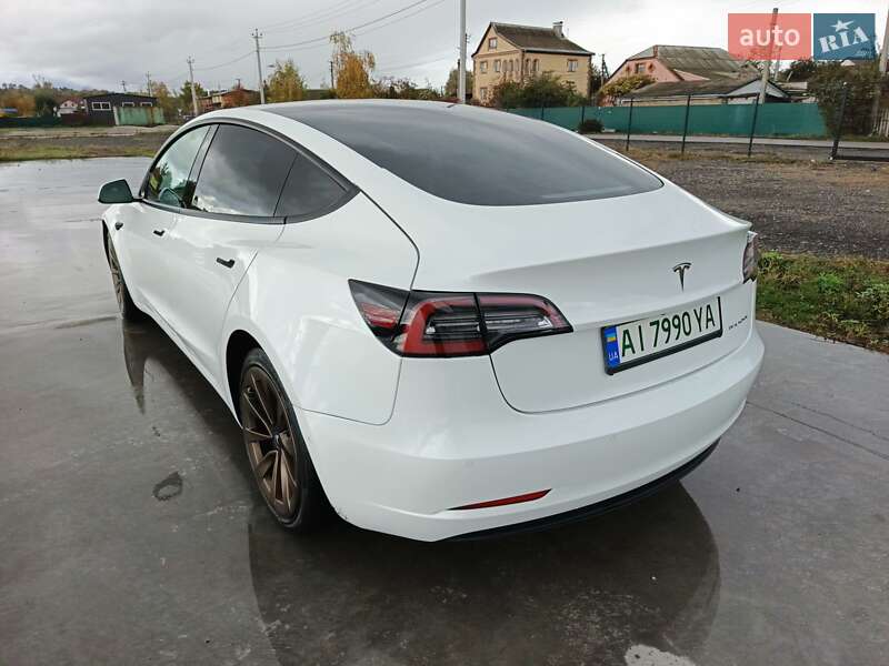 Седан Tesla Model 3 2021 в Киеве фото 15 Седан Tesla Model 3 2021 в Киеве