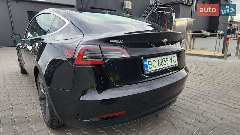 Седан Tesla Model 3 2019 в Благовещенском