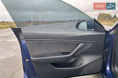 Седан Tesla Model 3 2019 в 