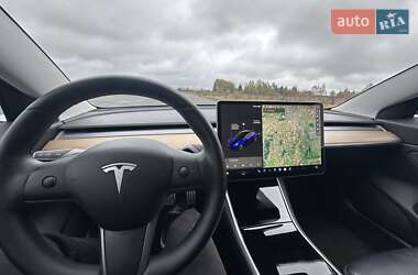 Седан Tesla Model 3 2019 в 