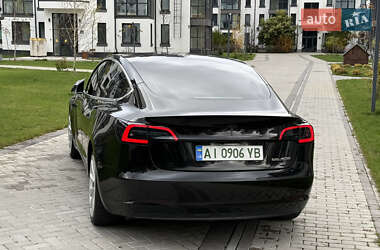 Седан Tesla Model 3 2019 в 