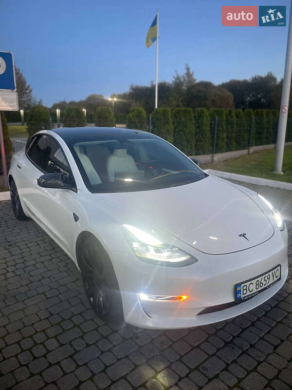 Tesla Model 3 2023
