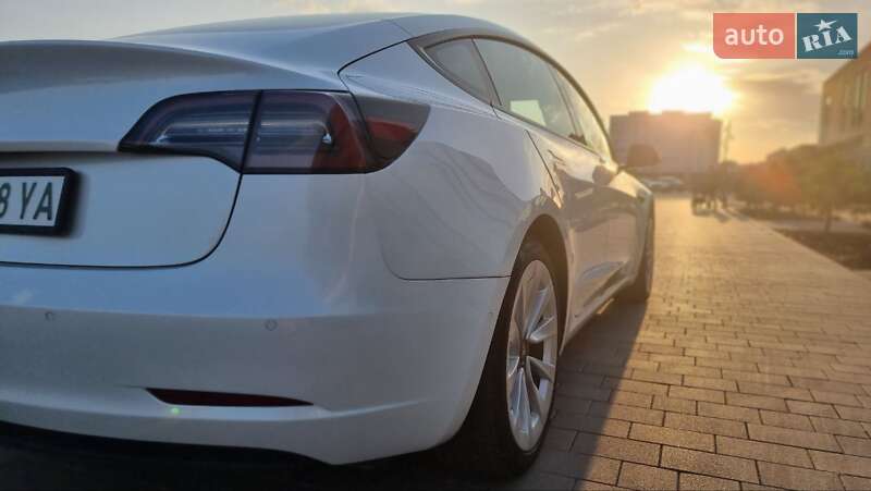 Седан Tesla Model 3 2021 в Хмельницькому