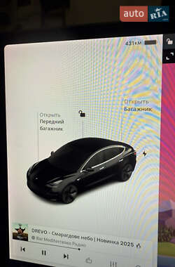 Седан Tesla Model 3 2019 в  фото 15 Седан Tesla Model 3 2019 в