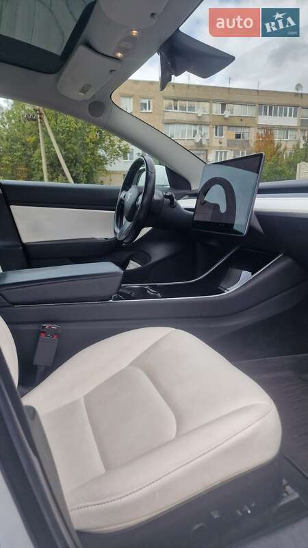 Седан Tesla Model 3 2019 в Новой Водолаге фото 9 Седан Tesla Model 3 2019 в Новой Водолаге