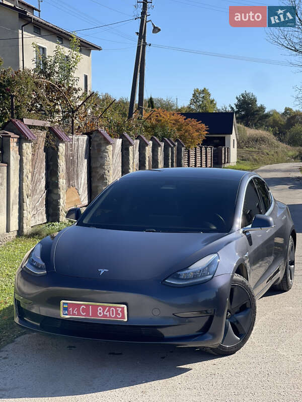 Седан Tesla Model 3 2020 в Львове фото 3 Седан Tesla Model 3 2020 в Львове