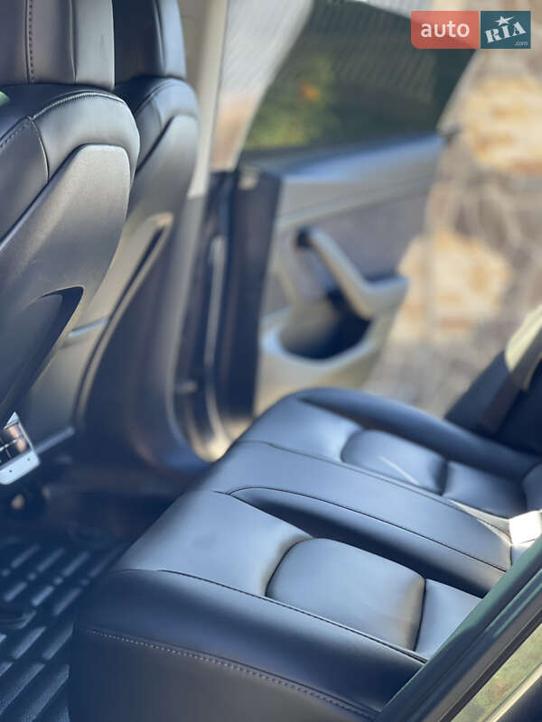 Седан Tesla Model 3 2020 в Львове фото 31 Седан Tesla Model 3 2020 в Львове