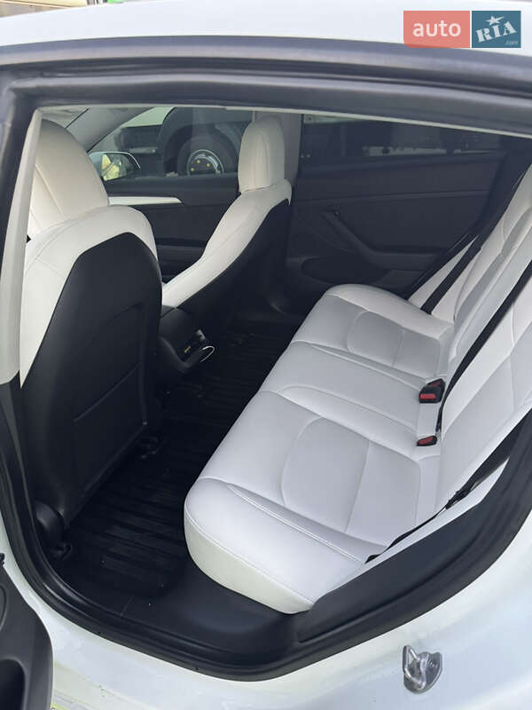 Седан Tesla Model 3 2022 в Черновцах фото 9 Седан Tesla Model 3 2022 в Черновцах